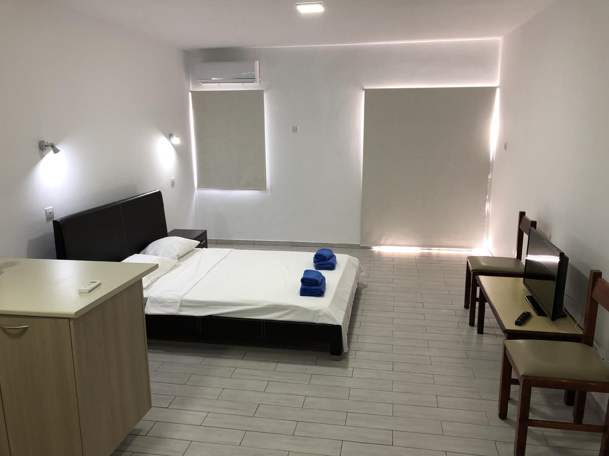 Kasapis Apts ลาร์นาคา ภายนอก รูปภาพ